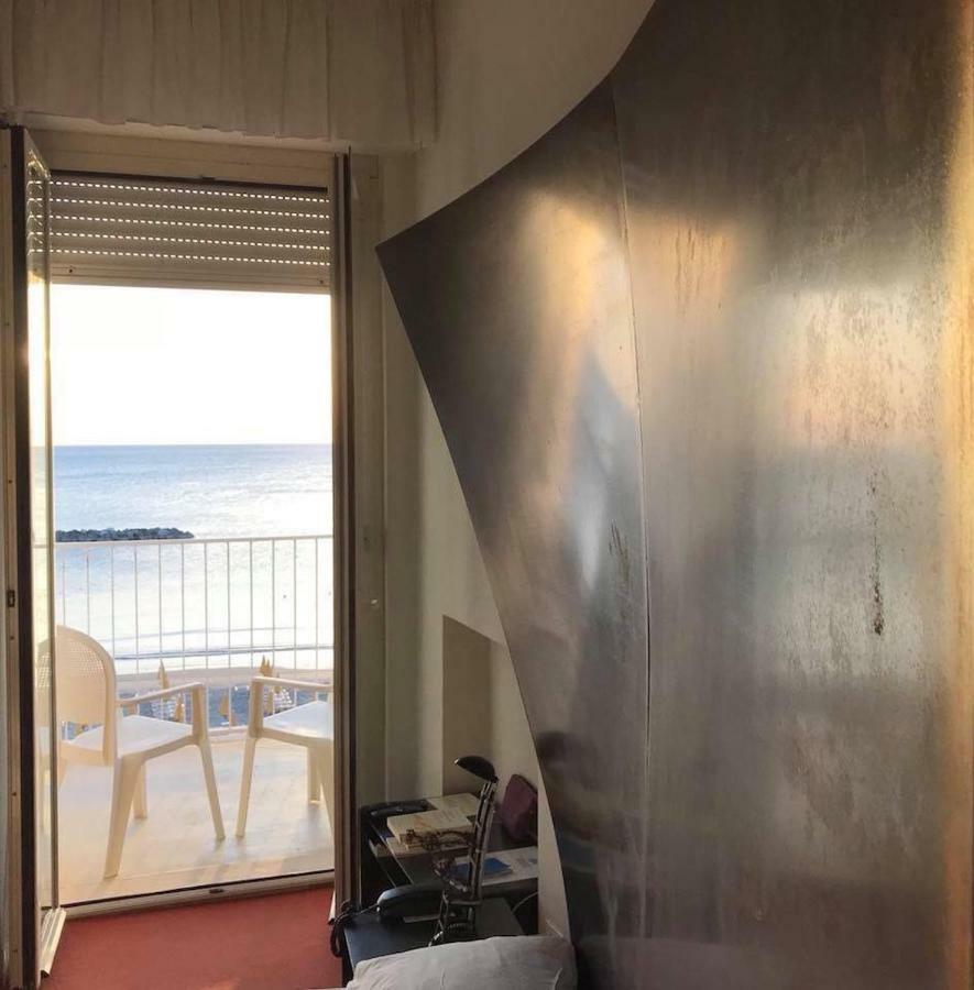 호텔 알렉산더 뮤지엄 팰리스 페자로 외부 사진